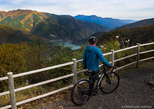Lake Okutama autumn view